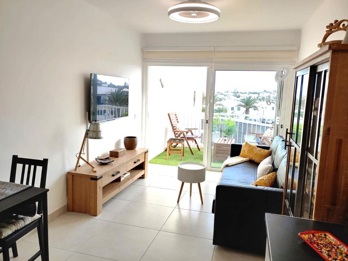 Apartment Aqui Todo Empieza - Pool - Free WiFi - Smart TV Costa Teguise Esterno foto
