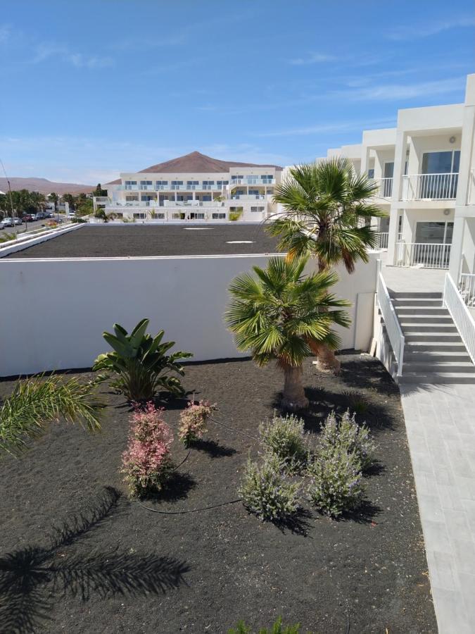 Apartment Aqui Todo Empieza - Pool - Free WiFi - Smart TV Costa Teguise Esterno foto